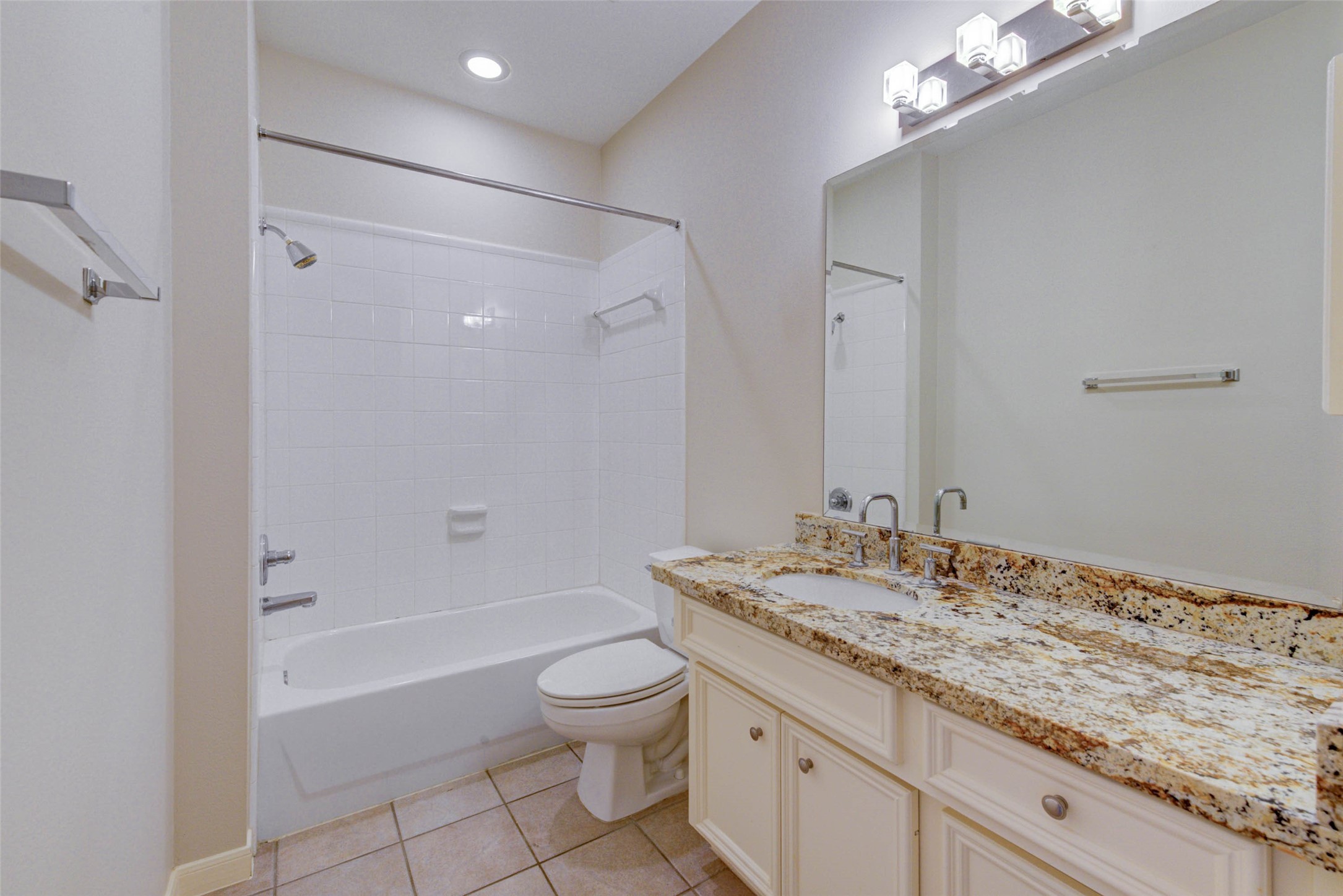 302 Fargo Street Houston, TX 77006 - Photo 5 of 15