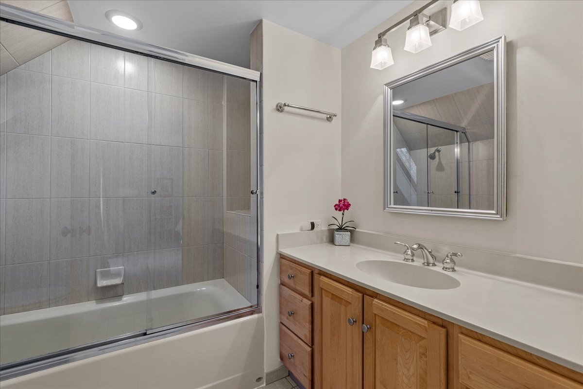 1111 Ashley Road Lake Forest, IL 60045 - Photo 26 of 38