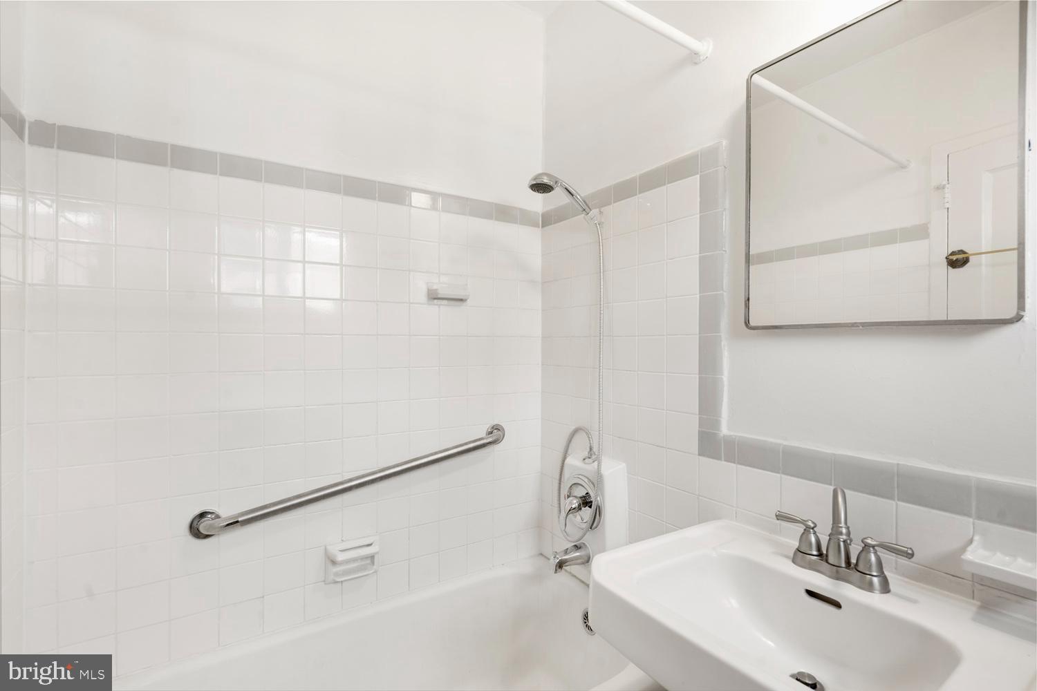 3618 Gunston Road Alexandria, VA 22302 - Photo 14 of 39