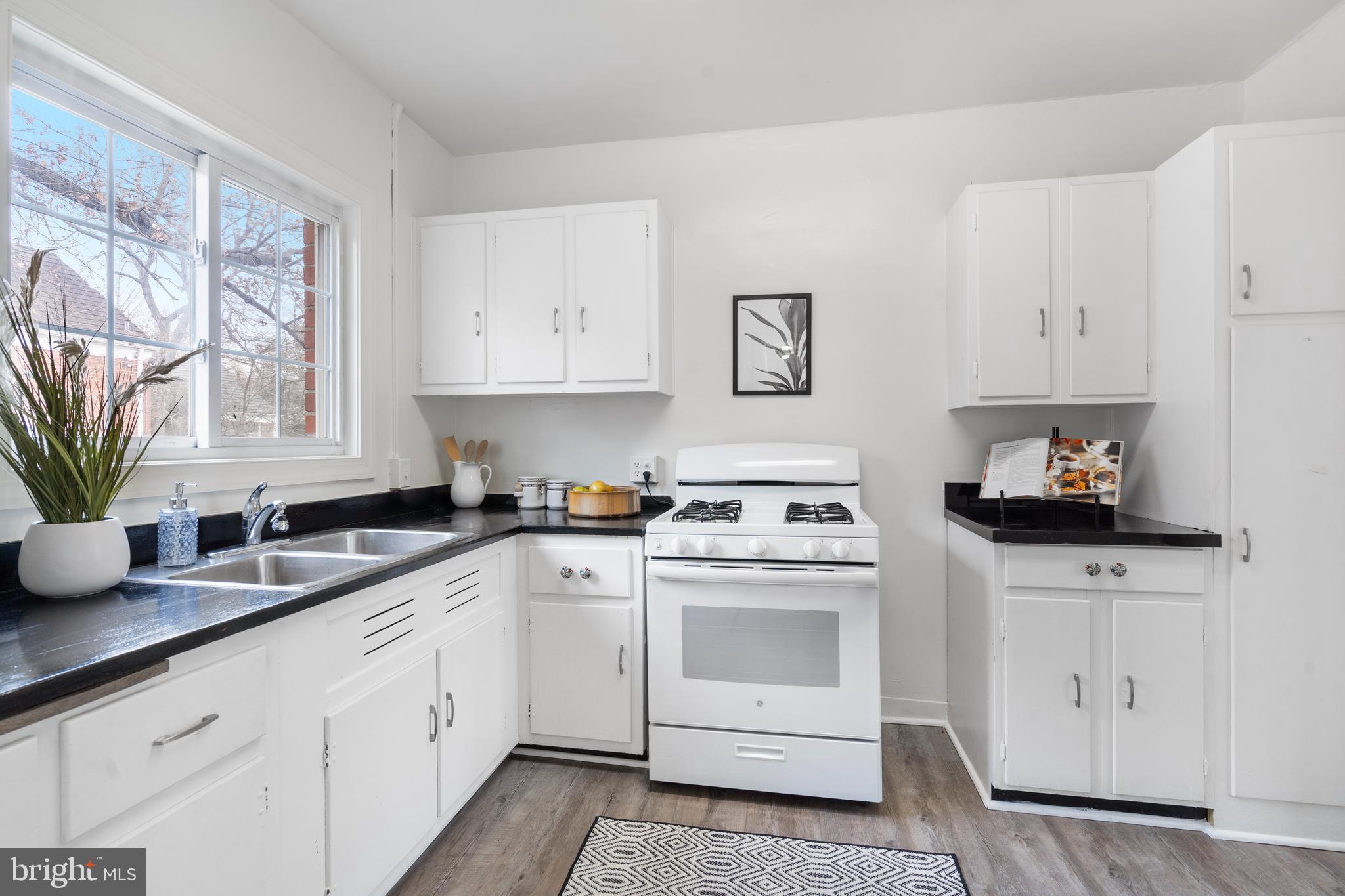 3618 Gunston Road Alexandria, VA 22302 - Photo 8 of 39