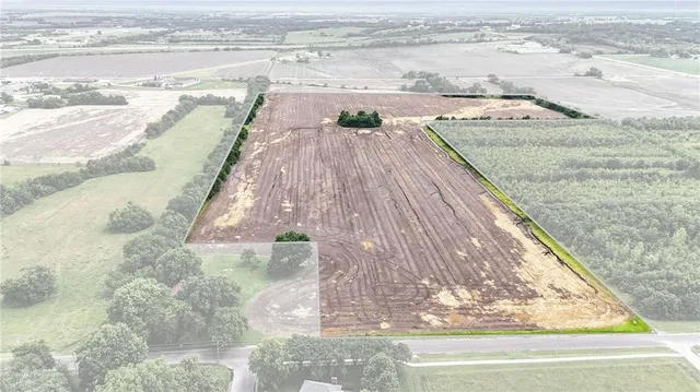 $703,000 | 704 West 19th Street, Ottawa, KS 66067