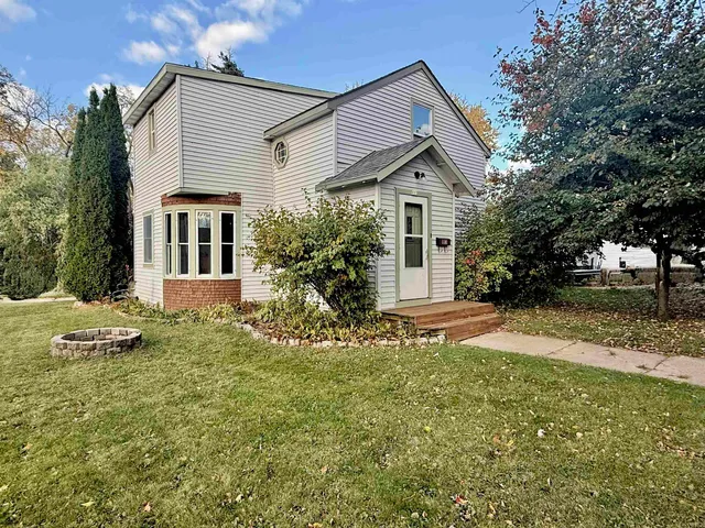 $167,980 | 113 East Liberty Street, Berlin, WI 54923