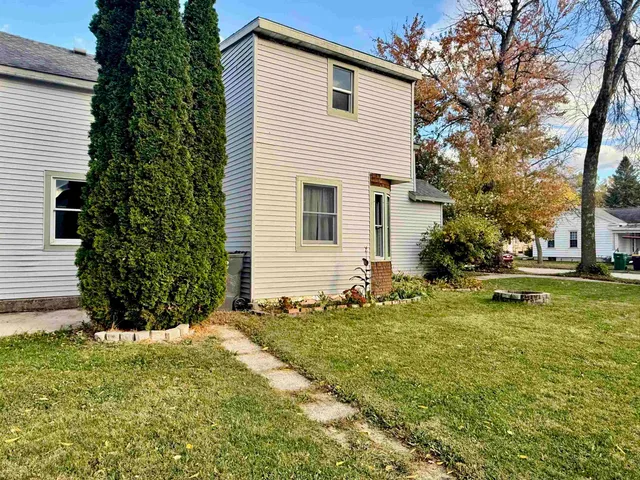 $167,980 | 113 East Liberty Street, Berlin, WI 54923
