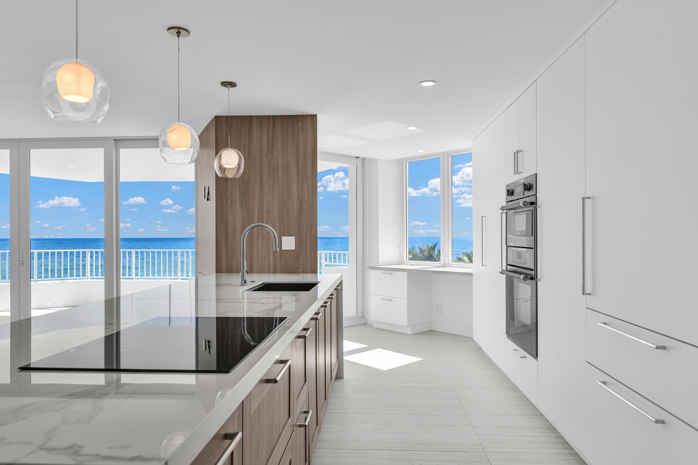 550 South Ocean Boulevard, Unit 406 Boca Raton, FL 33432 - Photo 7 of 27 Kitchen