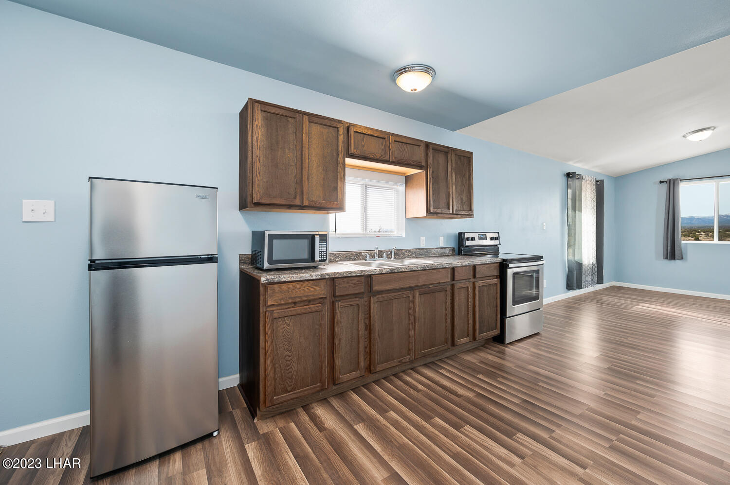 724 Windy Ridge Drive Kingman, AZ 86401 - Photo 12 of 33 742 S Windy Ridge Exports-12