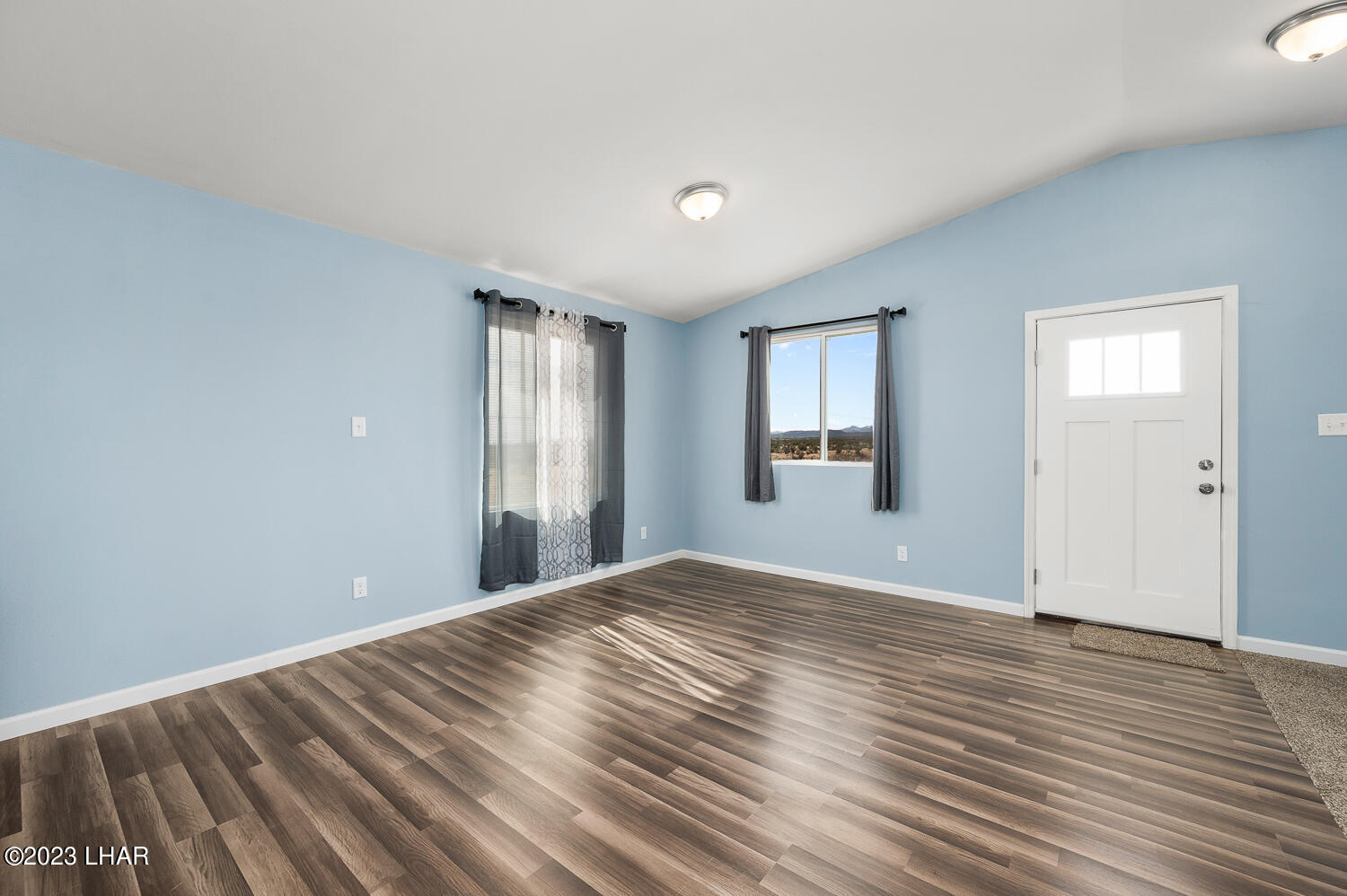 724 Windy Ridge Drive Kingman, AZ 86401 - Photo 17 of 33 742 S Windy Ridge Exports-17