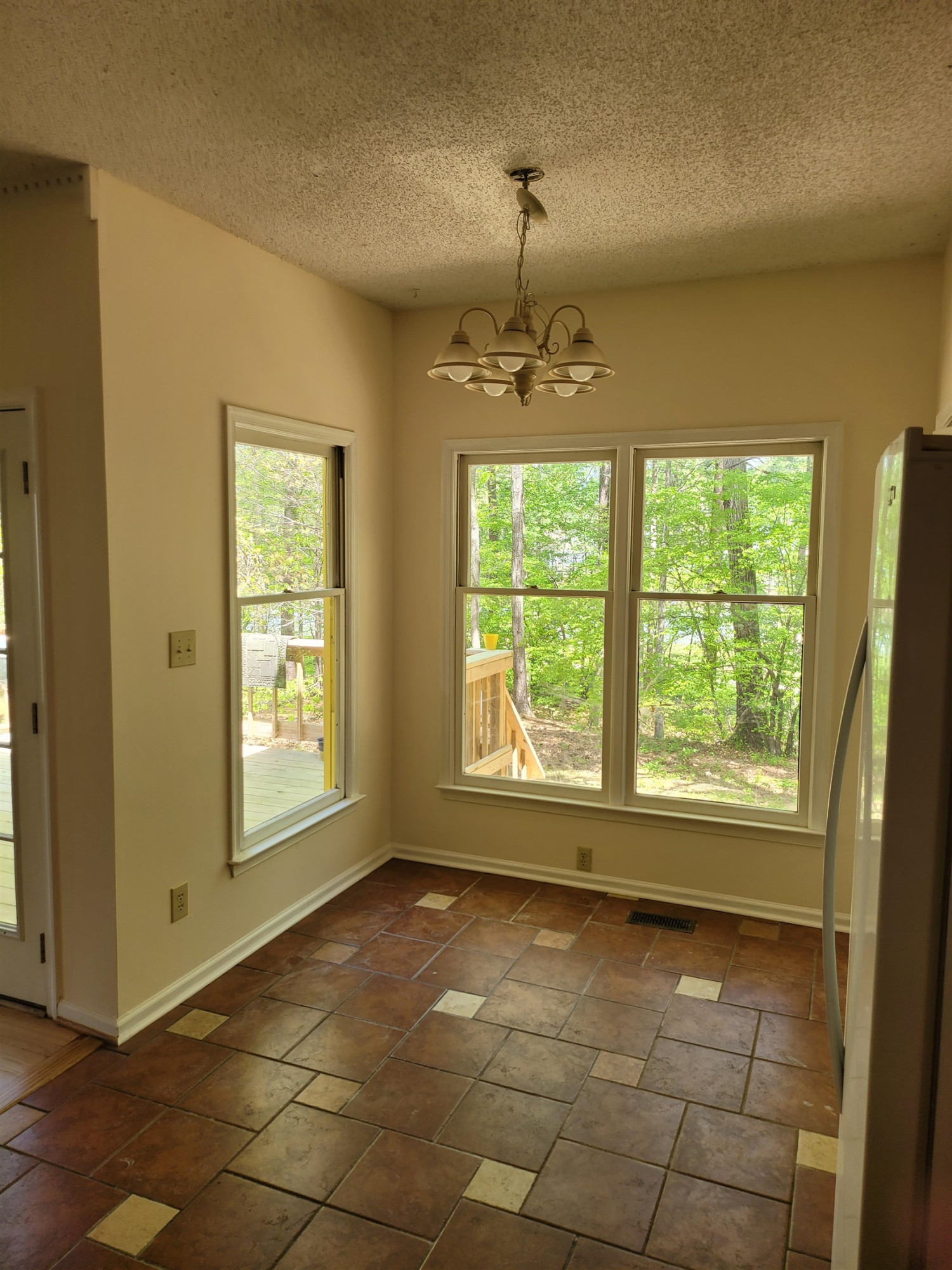 5424 Ingate Way Raleigh, NC 27613 - Photo 4 of 10 Photo 4