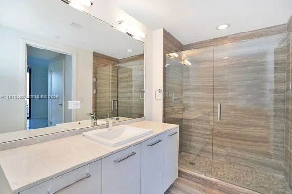 $5,900 | 1010 Brickell Avenue, Unit 3506, Miami, FL 33131