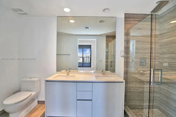 $5,900 | 1010 Brickell Avenue, Unit 3506, Miami, FL 33131