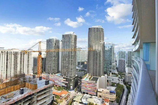 $5,900 | 1010 Brickell Avenue, Unit 3506, Miami, FL 33131
