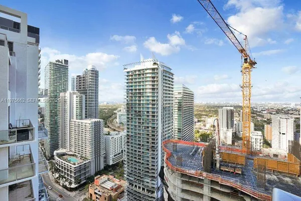 $5,900 | 1010 Brickell Avenue, Unit 3506, Miami, FL 33131