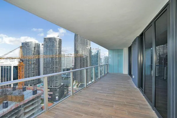 $5,900 | 1010 Brickell Avenue, Unit 3506, Miami, FL 33131