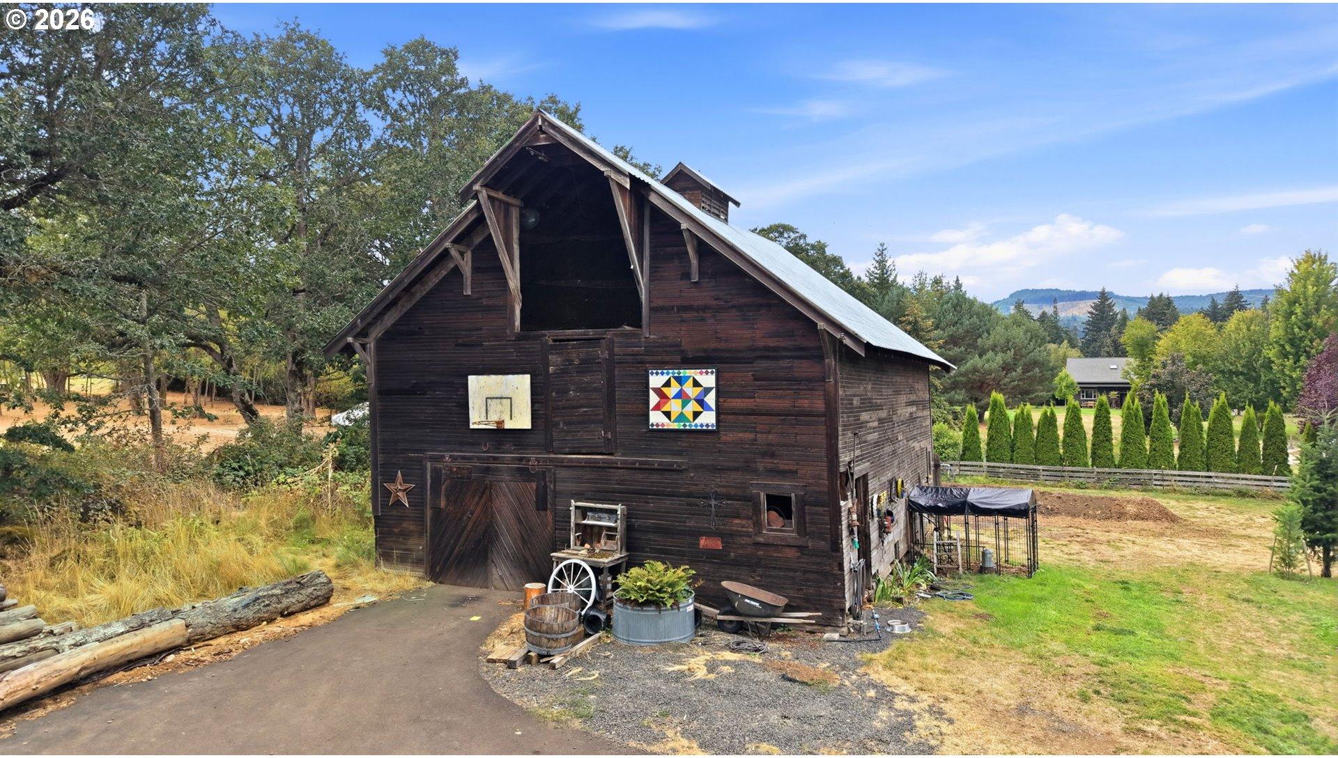 1736 Markham Road Hood River, OR 97031 - Photo 19 of 47 Gallery Image 19