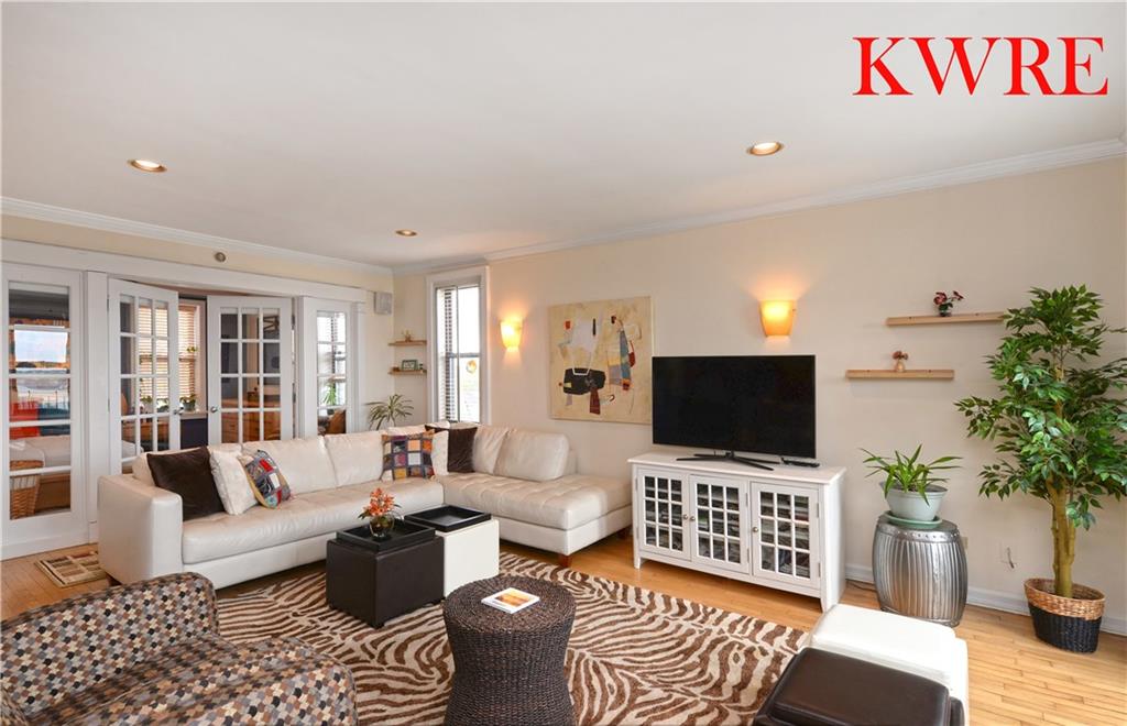 7401 Shore Road, Unit 6A Brooklyn, NY 11209 - Photo 3 of 26 Living Room