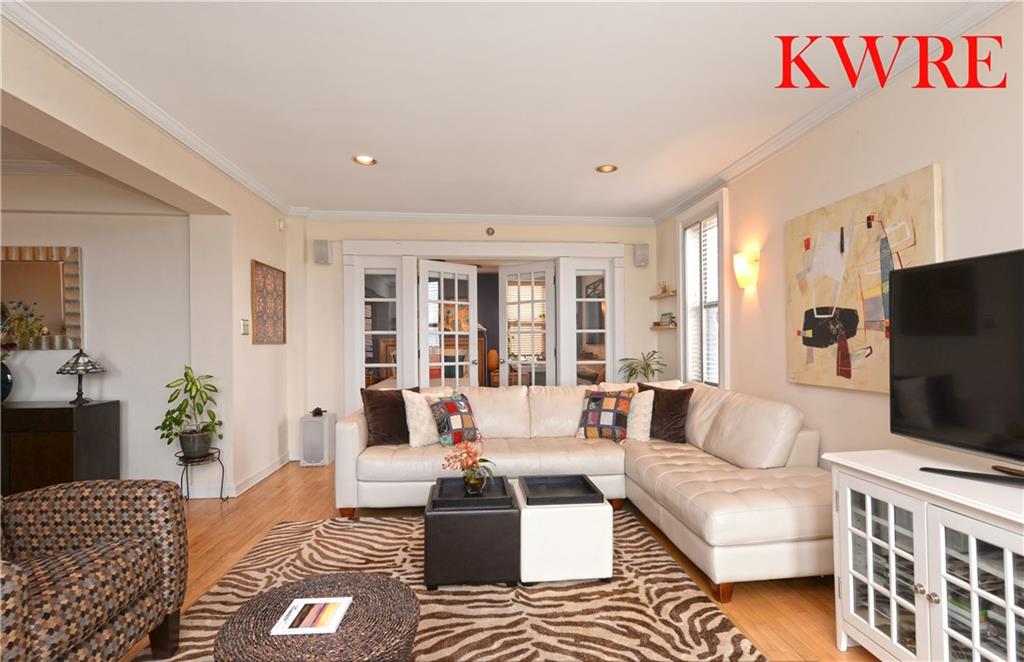 7401 Shore Road, Unit 6A Brooklyn, NY 11209 - Photo 4 of 26 Living Room