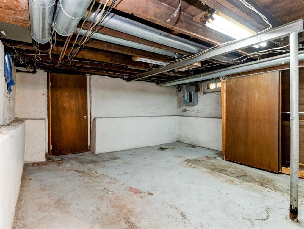448 Park Street Rochester, PA 15074 - Photo 25 of 29 a view of empty room