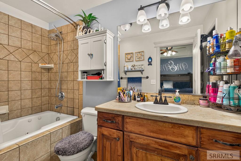3879 East 12 North Rigby, ID 83442 - Photo 16 of 48 Master Bathroom