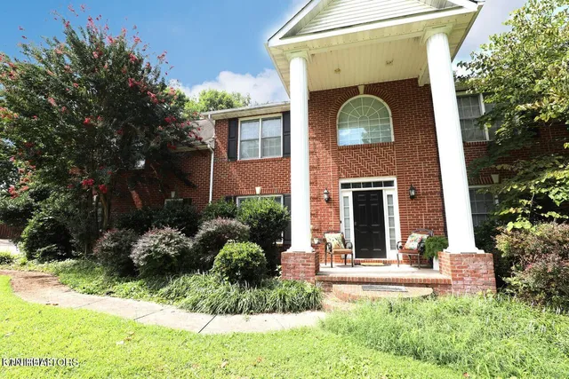 $619,900 | 8946 Maple Ridge Lane, Knoxville, TN 37923