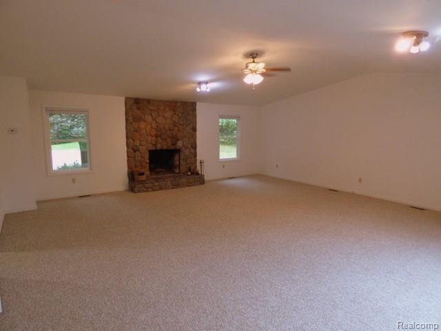 3982 Cordley Lake Road Pinckney, MI 48169 - Photo 9 of 22 9 HUGE FAMILY ROOM.jpg