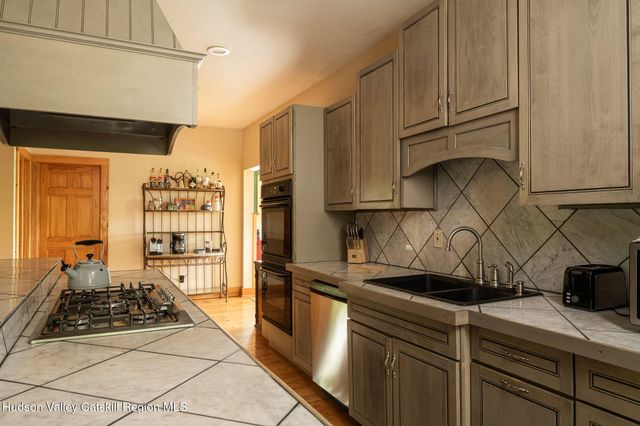 $669,000 | 452 Cunningham Road, Durham, NY 12422