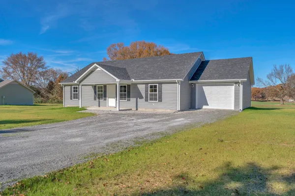 $340,000 | 1543 Paynes Church Road, Winchester, TN 37398