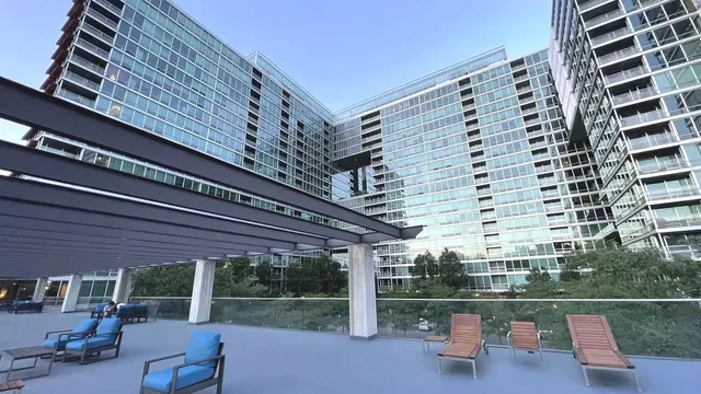 $3,200 | 9655 Woods Drive, Unit 512, Skokie, IL 60077