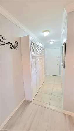 $1,600 | 300 Valley Stream Drive, Unit A7, Naples, FL 34113