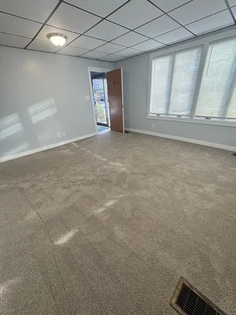 $2,600 | 353 Cabot Street, Unit 1, Beverly, MA 01915