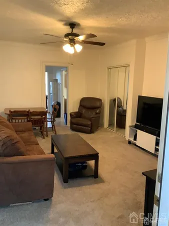 $1,995 | 203 Woodbridge Avenue, Unit 1, Metuchen, NJ 08840