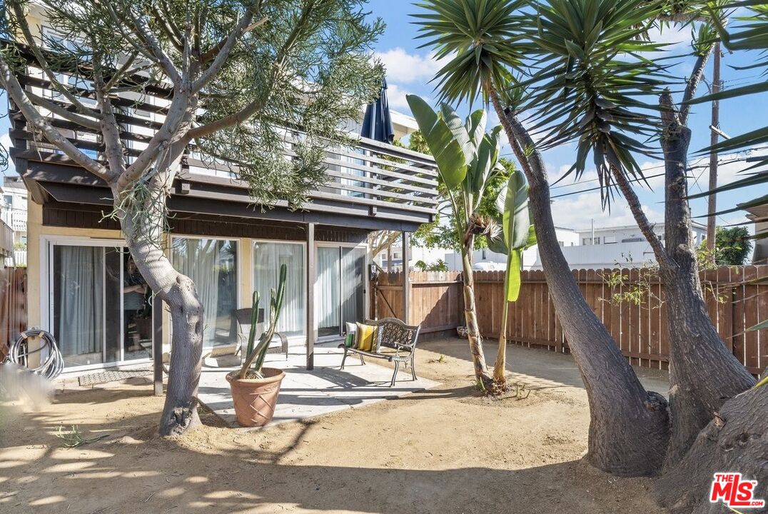 100 Sunridge Street Playa del Rey, CA 90293 - Photo 12 of 46 Gallery Image 12