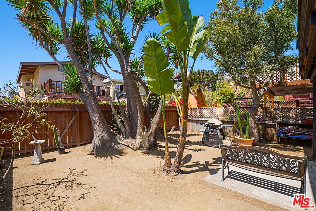100 Sunridge Street Playa del Rey, CA 90293 - Photo 15 of 46 Gallery Image 15