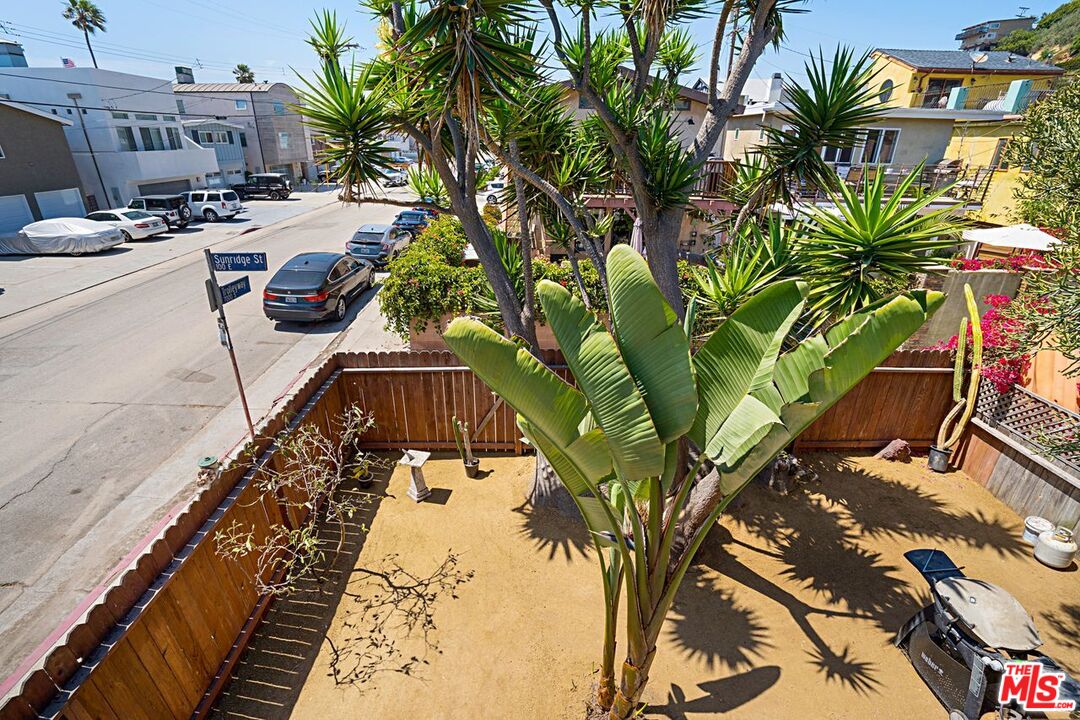 100 Sunridge Street Playa del Rey, CA 90293 - Photo 16 of 46 Gallery Image 16