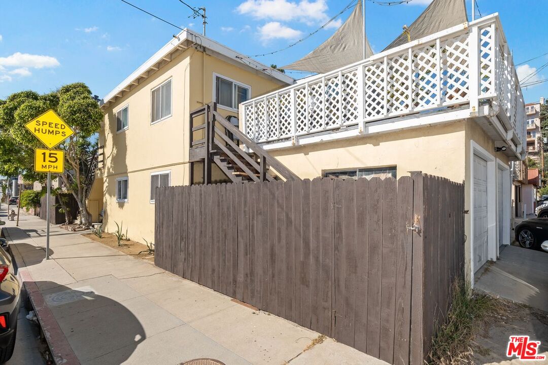 100 Sunridge Street Playa del Rey, CA 90293 - Photo 19 of 46 Gallery Image 19