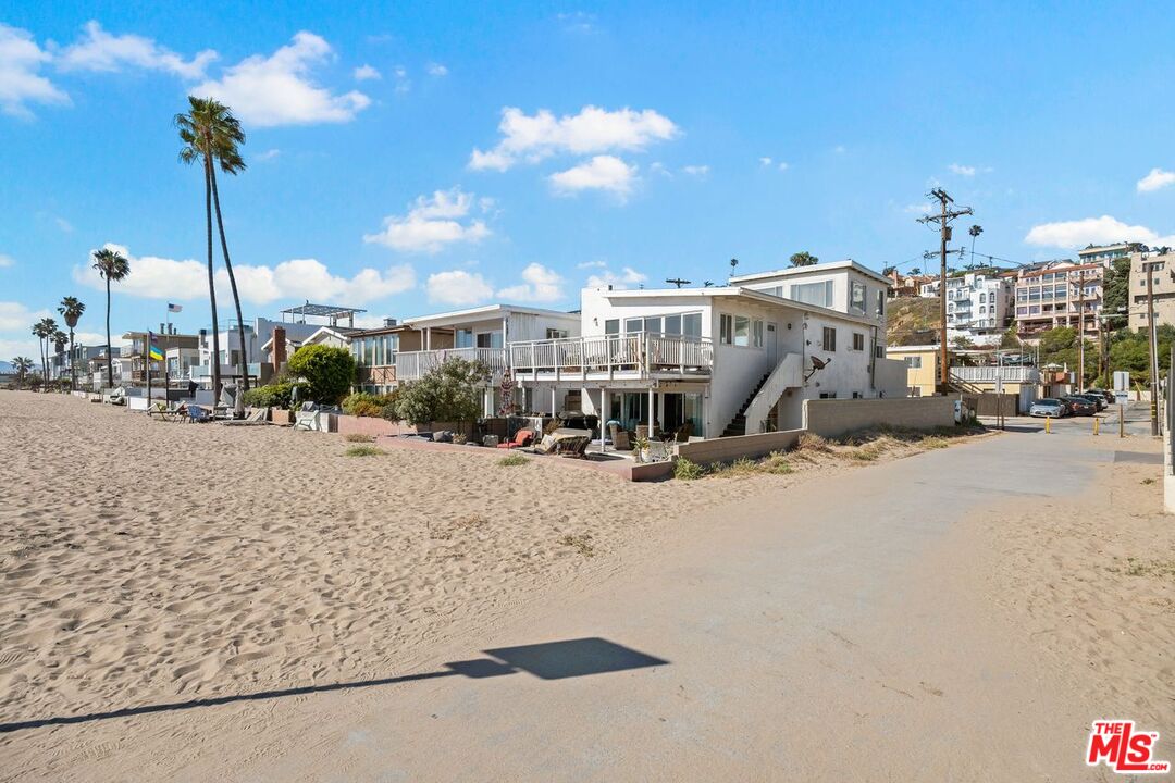100 Sunridge Street Playa del Rey, CA 90293 - Photo 35 of 46 Gallery Image 35