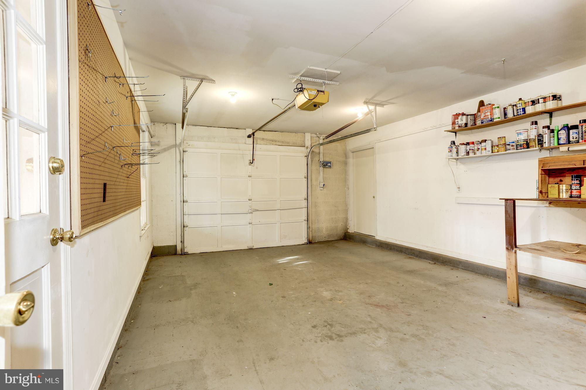7112 Roxann Road Alexandria, VA 22315 - Photo 22 of 28 Garage