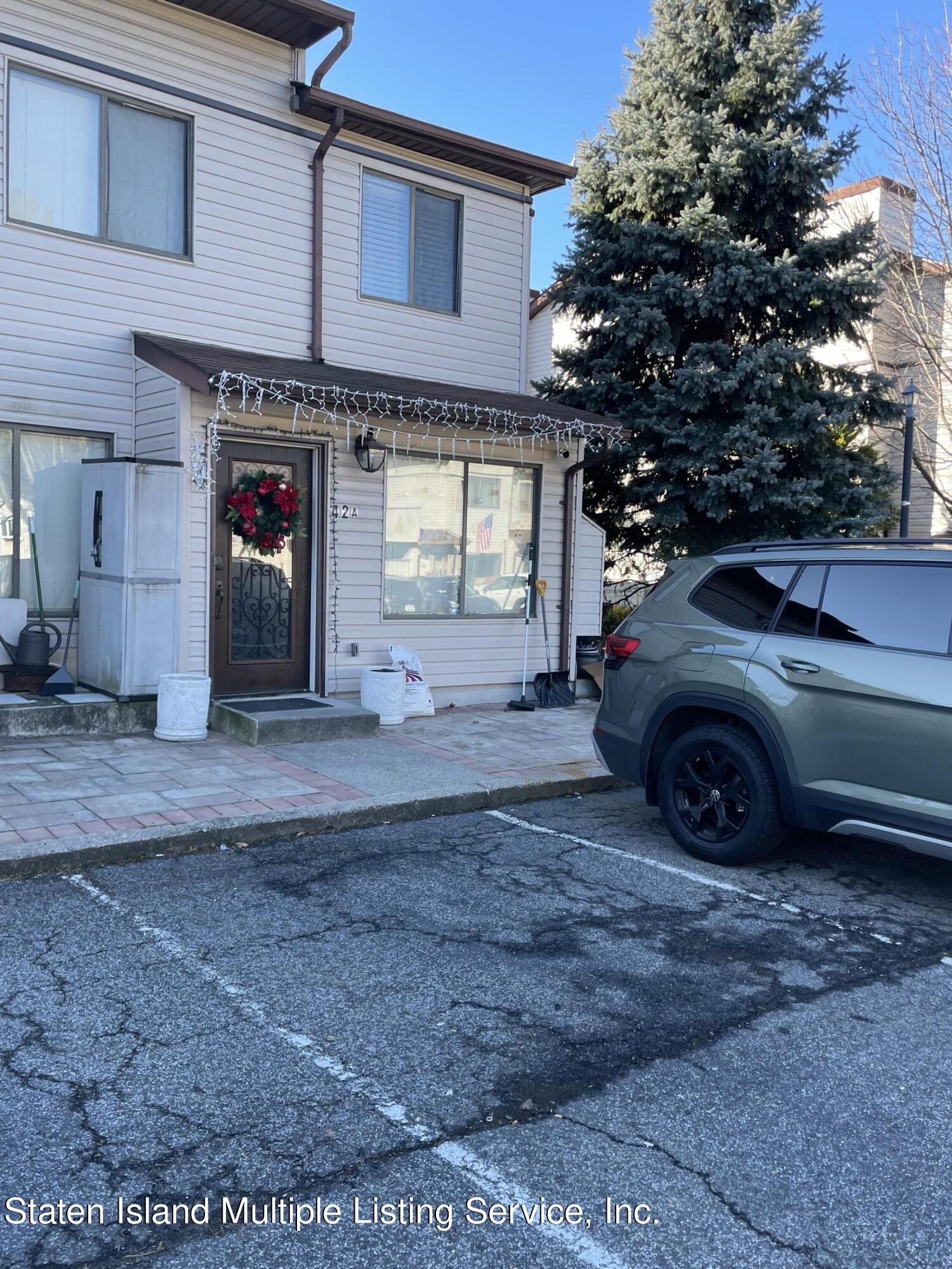 42 Selvin Loop, Unit A Staten Island, NY 10303 - Photo 5 of 6 IMG_7267