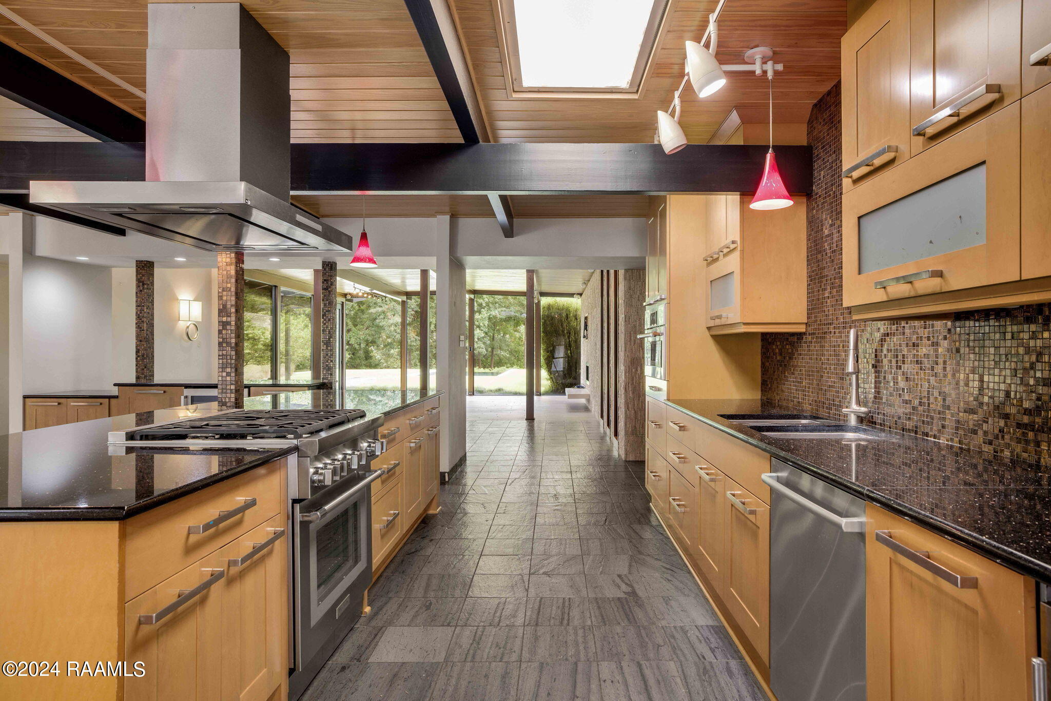 323 Beverly Drive Lafayette, LA 70503 - Photo 13 of 50 18-web-or-mls-323 Beverly Dr-18