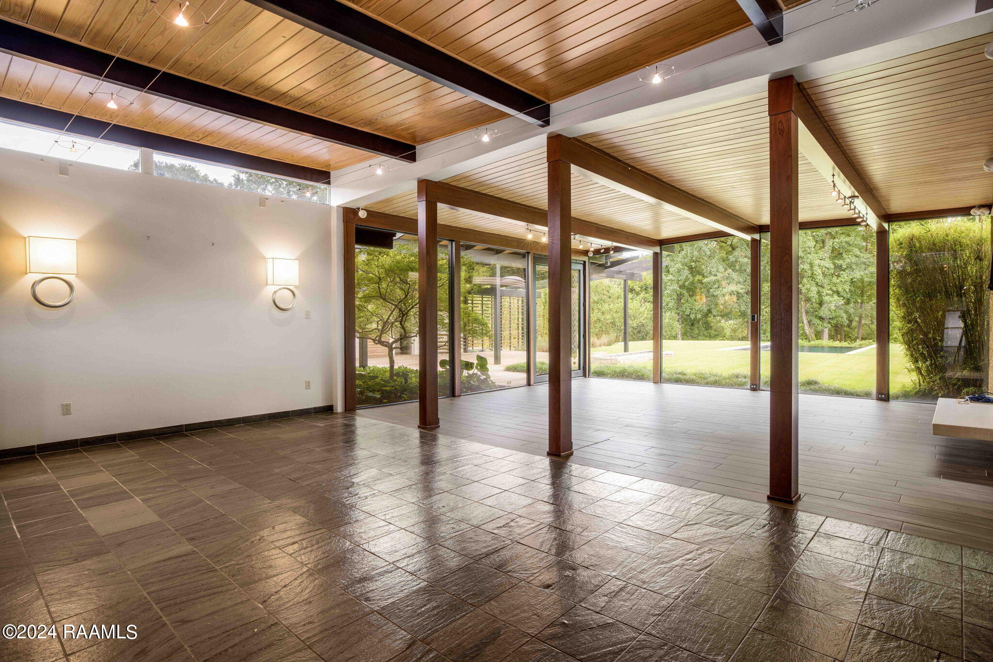 323 Beverly Drive Lafayette, LA 70503 - Photo 15 of 50 23-web-or-mls-323 Beverly Dr-23