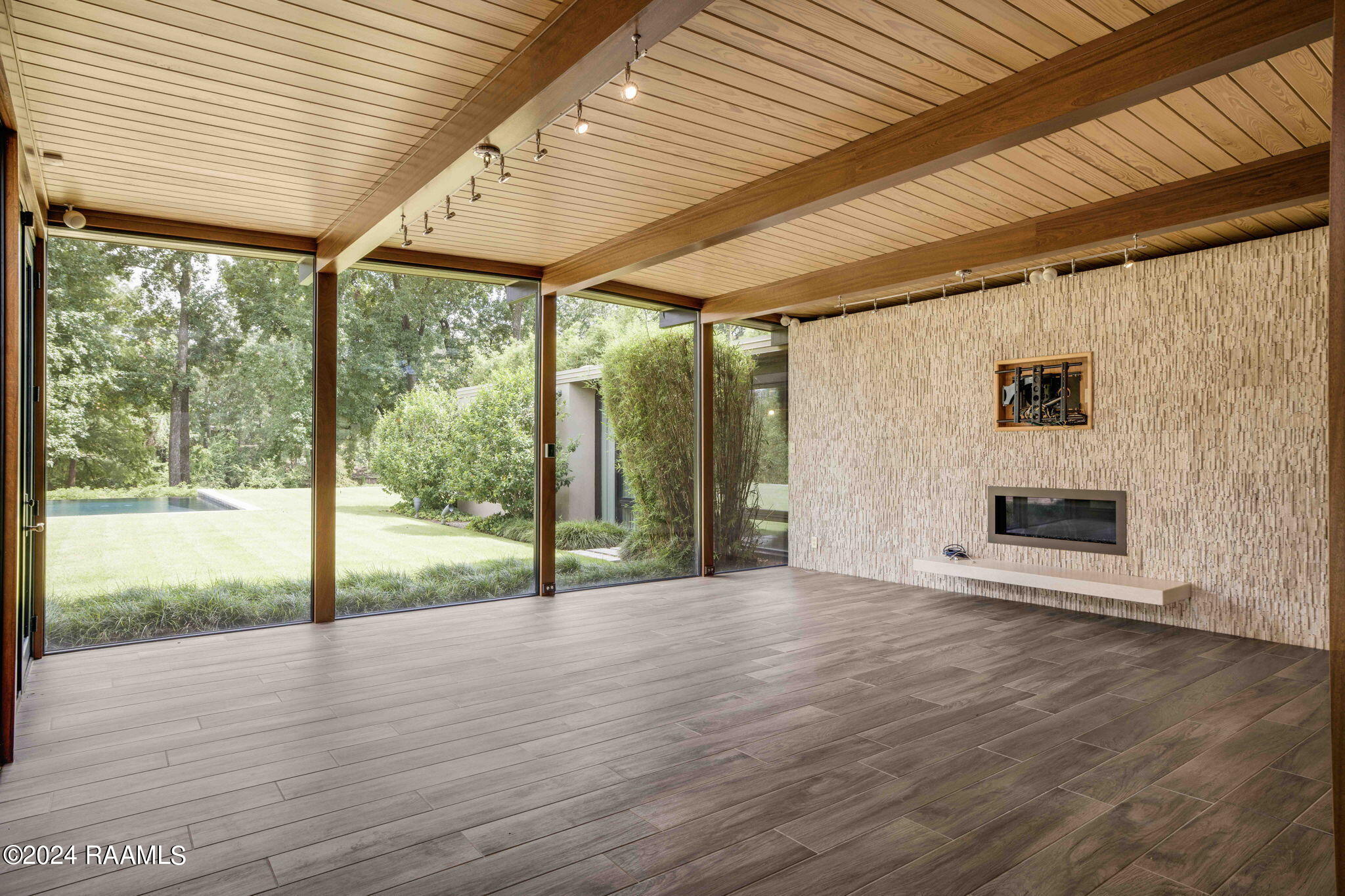 323 Beverly Drive Lafayette, LA 70503 - Photo 17 of 50 25-web-or-mls-323 Beverly Dr-25