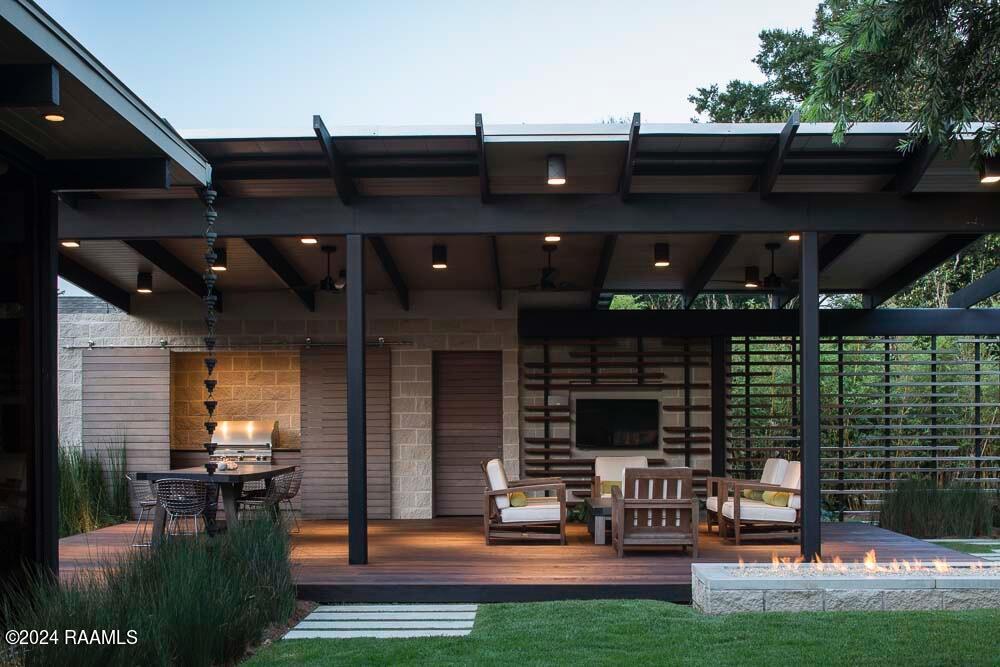 323 Beverly Drive Lafayette, LA 70503 - Photo 47 of 50 JCLA_LafayetteMidCentury_013