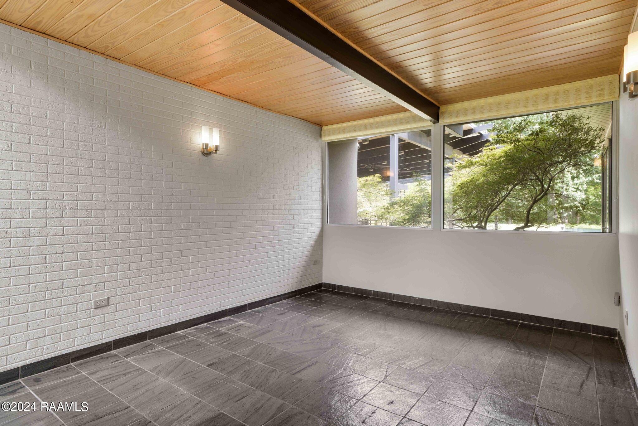 323 Beverly Drive Lafayette, LA 70503 - Photo 8 of 50 11-web-or-mls-323 Beverly Dr-11