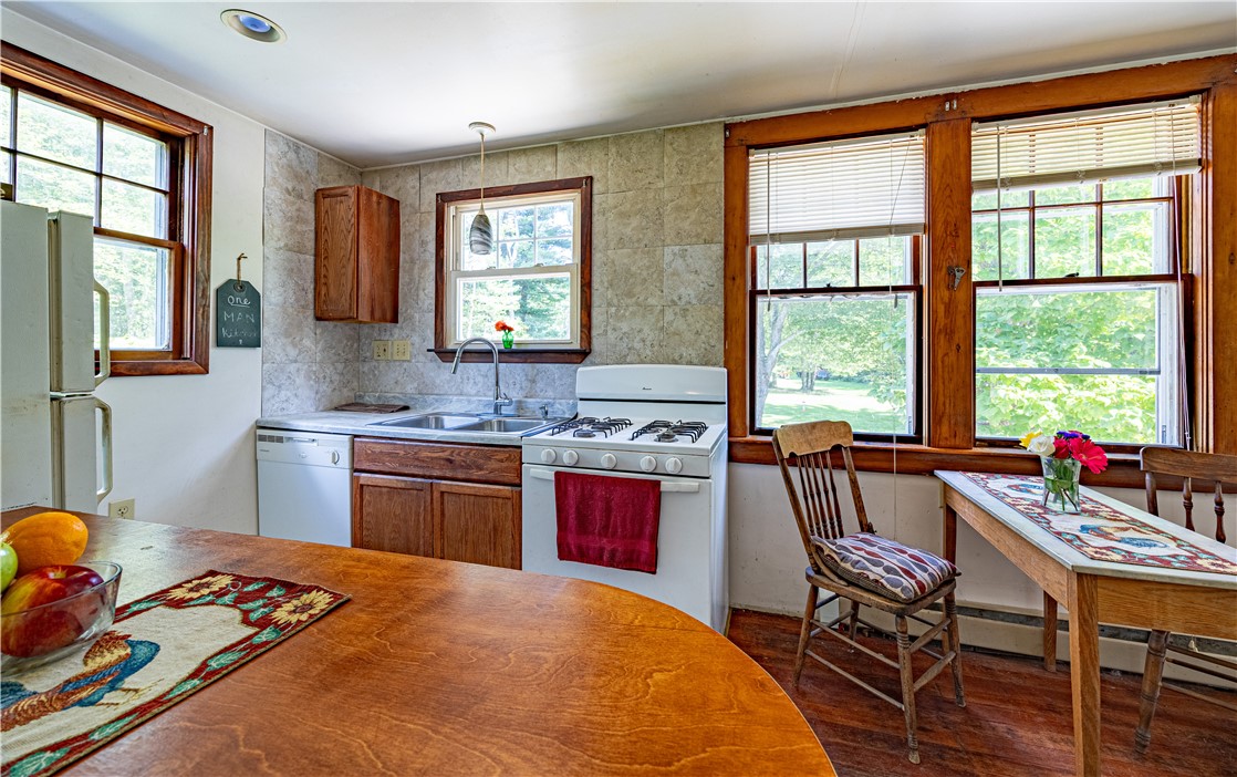 8 Boswell Trail Foster, RI 02825 - Photo 16 of 26
