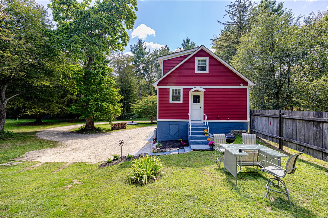 8 Boswell Trail Foster, RI 02825 - Photo 3 of 26