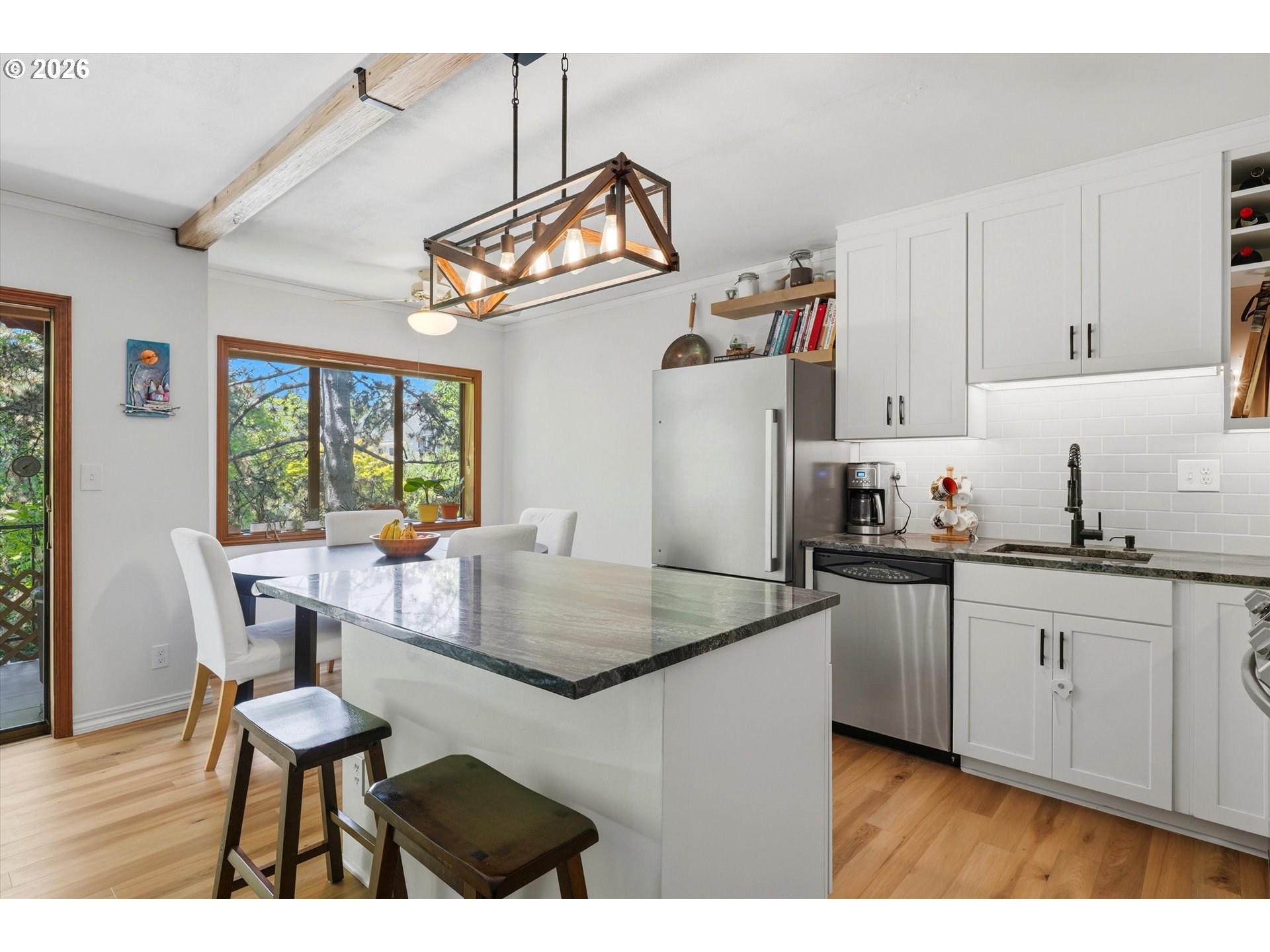 2021 Southwest Main Street, Unit 41 Portland, OR 97205 - Photo 8 of 46
