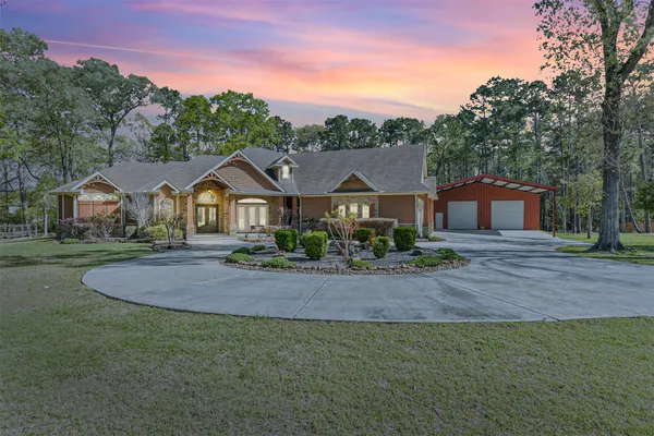 $1,060,000 | 427 Lassen Villa Court, Houston, TX 77336