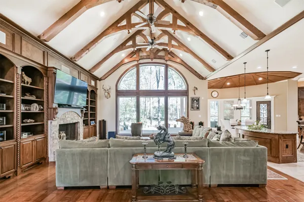 $1,060,000 | 427 Lassen Villa Court, Houston, TX 77336