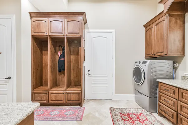 $1,060,000 | 427 Lassen Villa Court, Houston, TX 77336