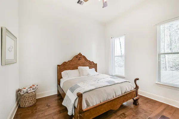 $1,060,000 | 427 Lassen Villa Court, Houston, TX 77336