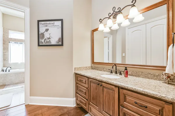 $1,060,000 | 427 Lassen Villa Court, Houston, TX 77336