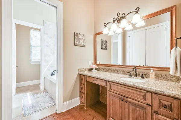 $1,060,000 | 427 Lassen Villa Court, Houston, TX 77336